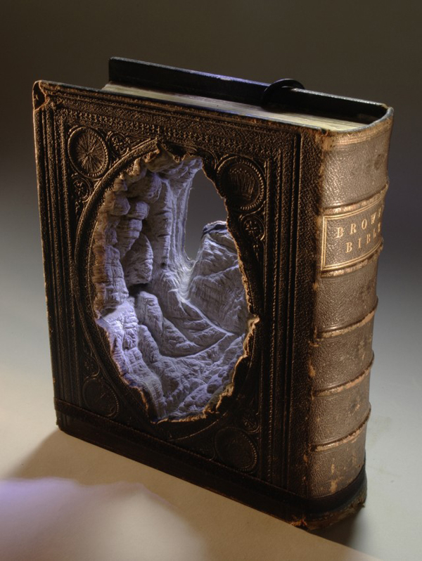 carved-book-sculptures-enpundit-1