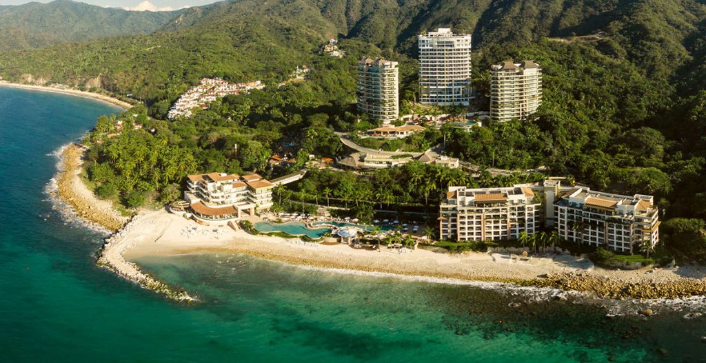 Stunning-Breakwater-for-Hotel-Mousai-s-Beach-in-Puerto-Vallarta